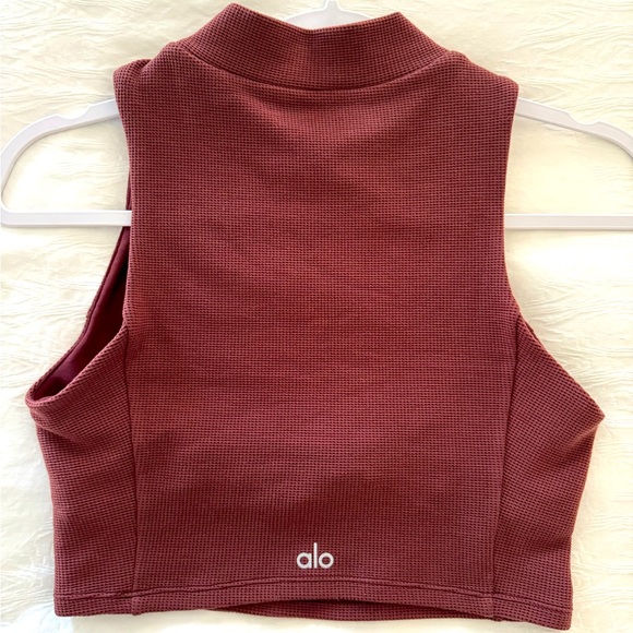 Alo Crop top size XS - Picture 2 of 5